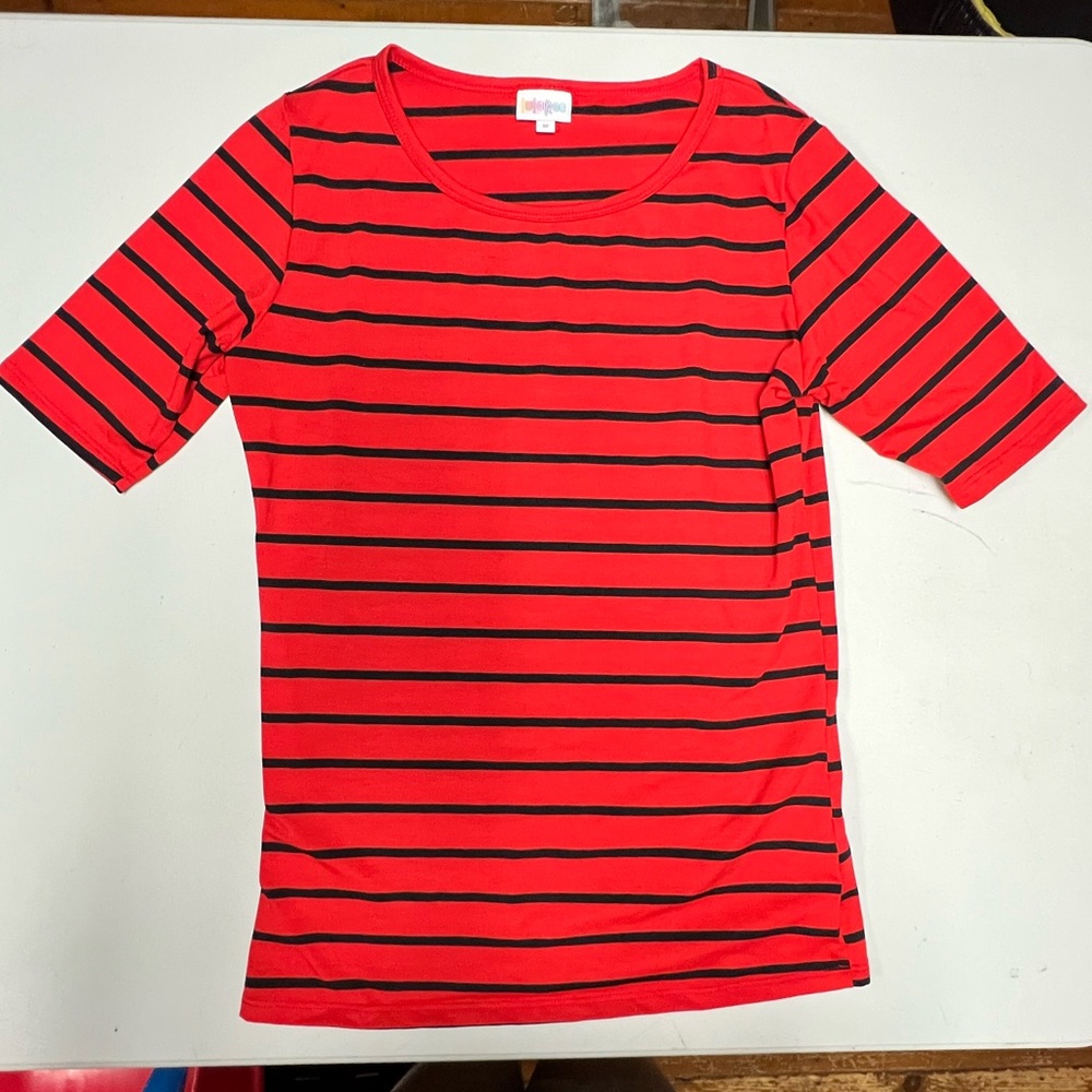 LuLaRoe Gigi top